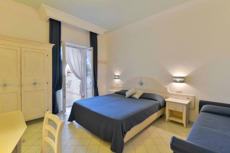 La Pineta Hotel Beach & Spa Acciaroli Room photo